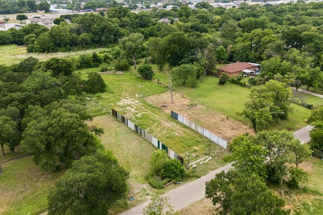 2411 Tally Ho Lane, Dallas, TX 75212
