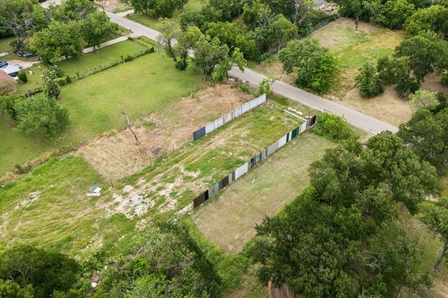 2411 Tally Ho Lane, Dallas, TX 75212