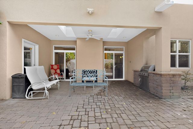 636 Rio Azul Lane NW, Albuquerque, NM 87104