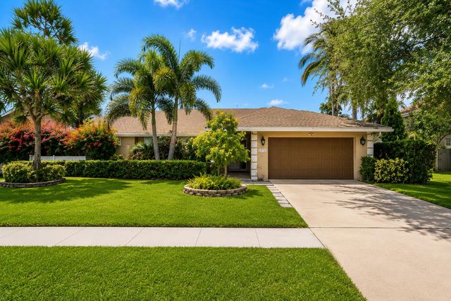1570 Farmington Avenue, Wellington, FL 33414