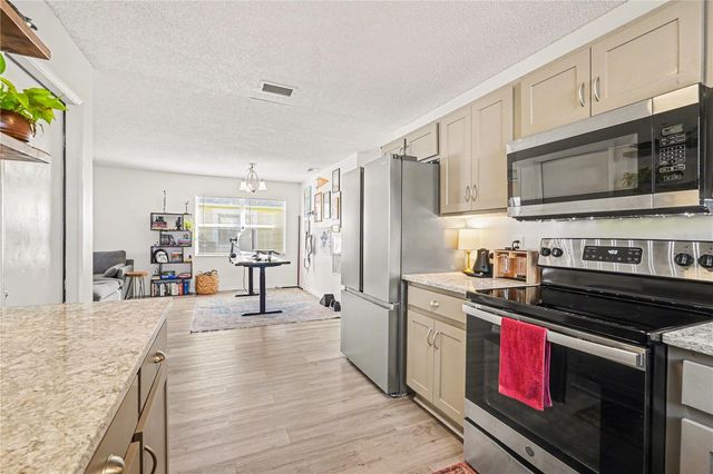 4440 W PINTOR PLACE, Tampa, FL 33616