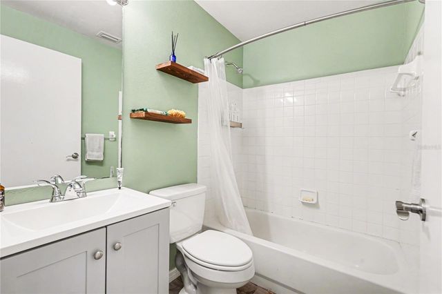 4440 W PINTOR PLACE, Tampa, FL 33616