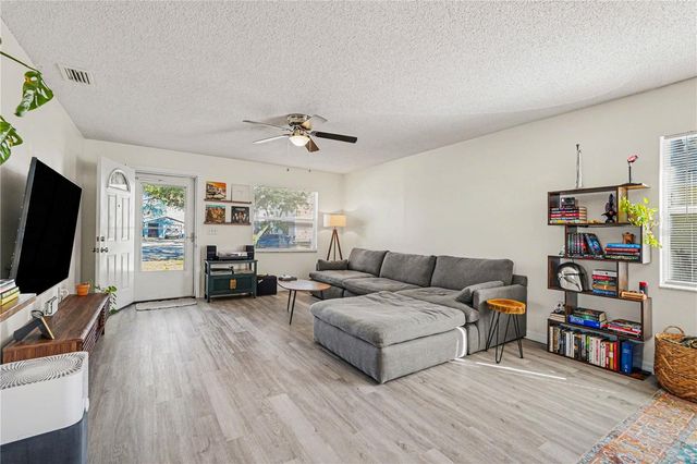 4440 W PINTOR PLACE, Tampa, FL 33616