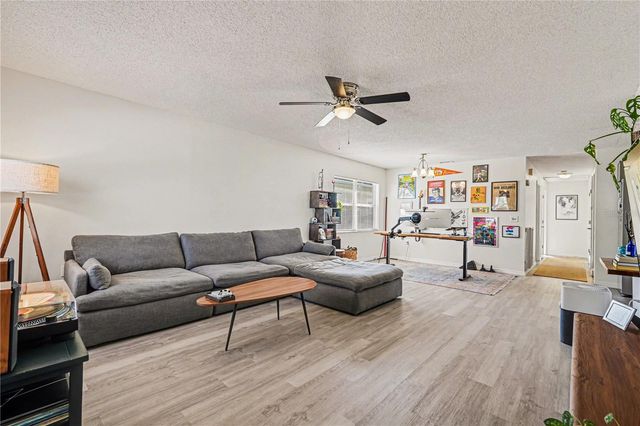 4440 W PINTOR PLACE, Tampa, FL 33616