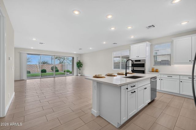9662 E RAINBOW Avenue, Mesa, AZ 85212