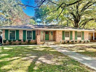 711 Maple St, Crossett, AR 71635