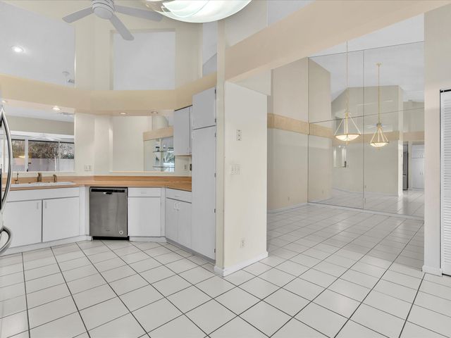 9165 Vineland Court Apt. C, Boca Raton, FL 33496