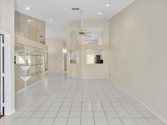 9165 Vineland Court Apt. C, Boca Raton, FL 33496