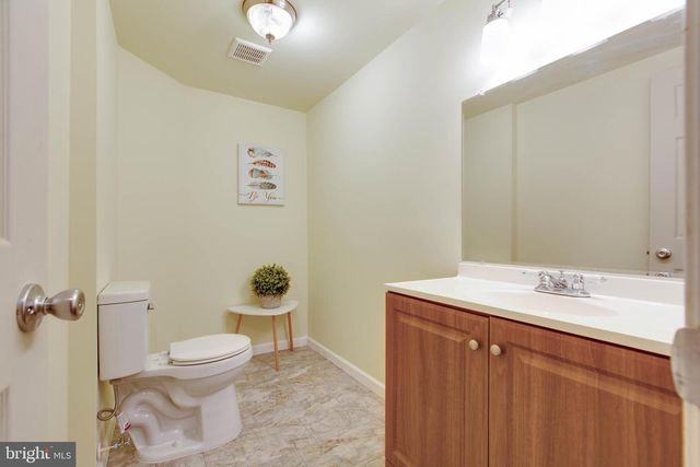 557 W DIAMOND AVE #31, Gaithersburg, MD 20877