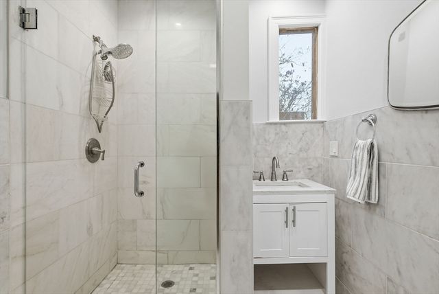 80 Marion St 2, Boston, MA 02128