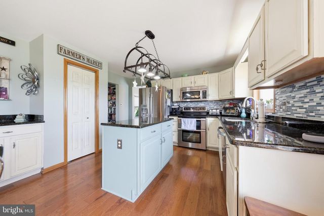 11841 ASHTON RD, Clear Spring, MD 21722
