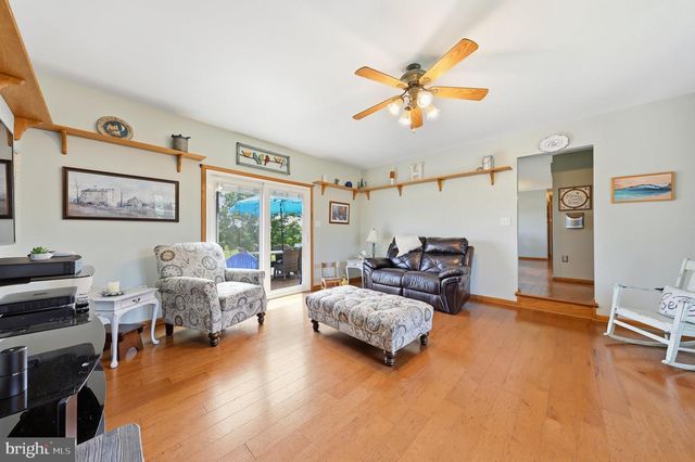 11841 ASHTON RD, Clear Spring, MD 21722