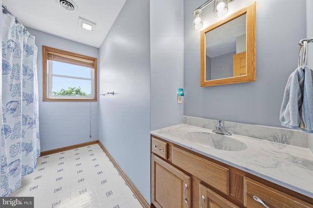 11841 ASHTON RD, Clear Spring, MD 21722