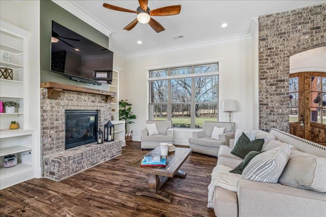 6035 FEATHERS CHAPEL DR, Somerville, TN 38068