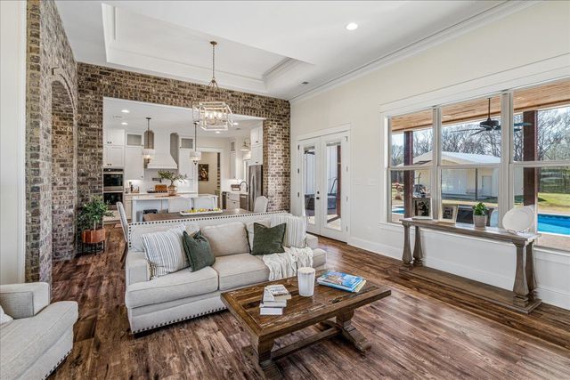 6035 FEATHERS CHAPEL DR, Somerville, TN 38068