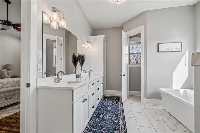 6035 FEATHERS CHAPEL DR, Somerville, TN 38068