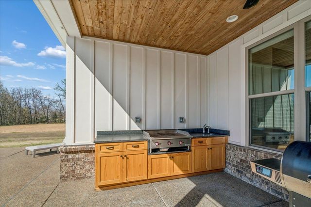 6035 FEATHERS CHAPEL DR, Somerville, TN 38068