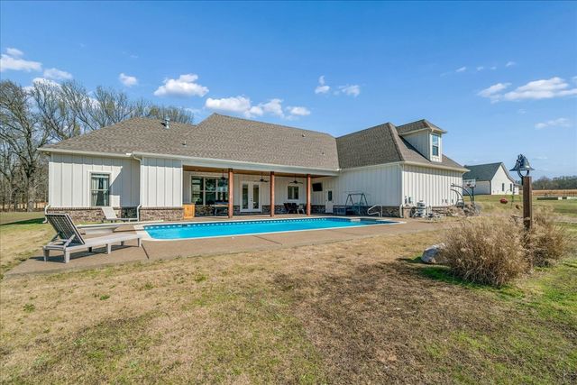 6035 FEATHERS CHAPEL DR, Somerville, TN 38068