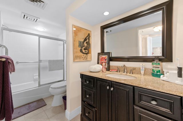 2480 PRESIDENTIAL Way 1603, West Palm Beach, FL 33401