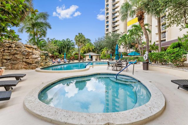 2480 PRESIDENTIAL Way 1603, West Palm Beach, FL 33401