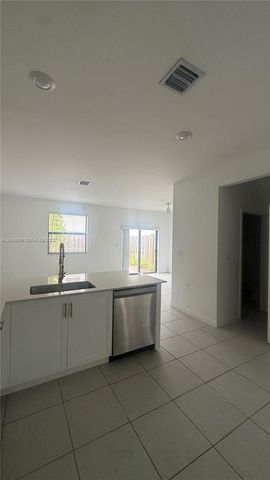 11945 SW 245th Ter, Homestead, FL 33032