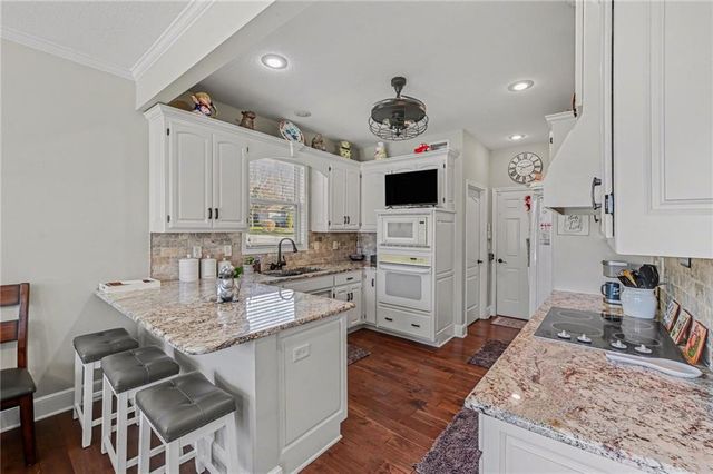 4310 S Atherton Court, Independence, MO 64055