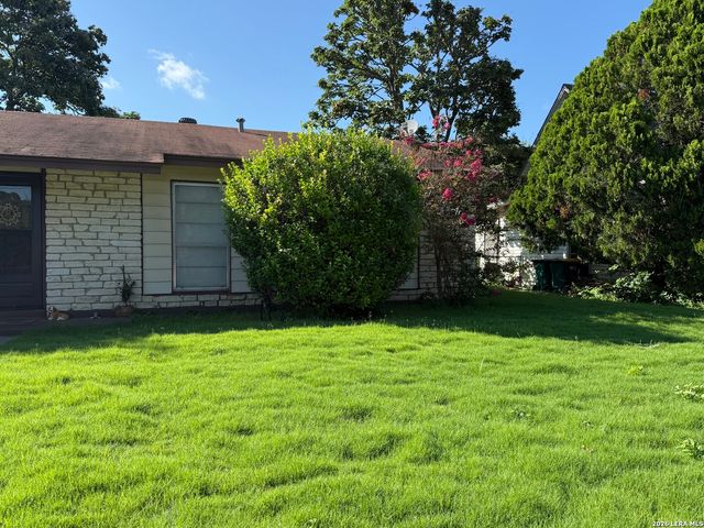 805 NORTH BLVD, Universal City, TX 78148