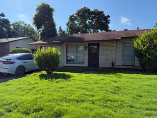 805 NORTH BLVD, Universal City, TX 78148