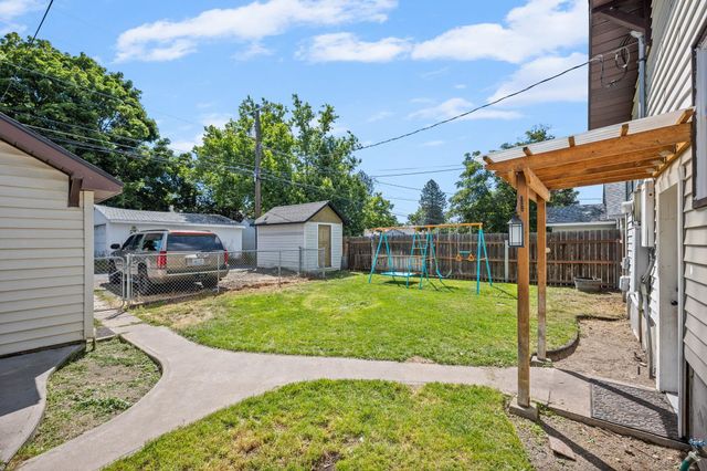 4708 N Cedar St, Spokane, WA 99205