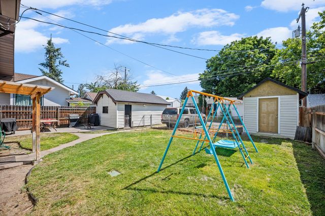 4708 N Cedar St, Spokane, WA 99205