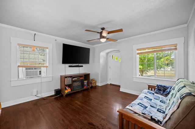 4708 N Cedar St, Spokane, WA 99205