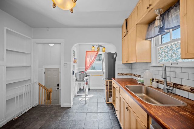 4708 N Cedar St, Spokane, WA 99205