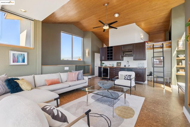 2063 Tapscott Ave., El Cerrito, CA 94530