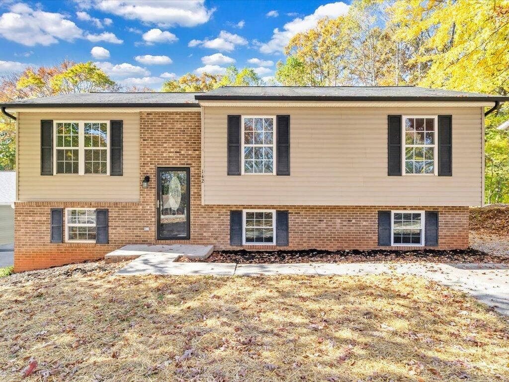 142 Salmon ST, Martinsville, VA 24112