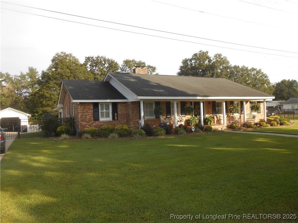 52 N Hill Street Road, Red Springs, NC 28377