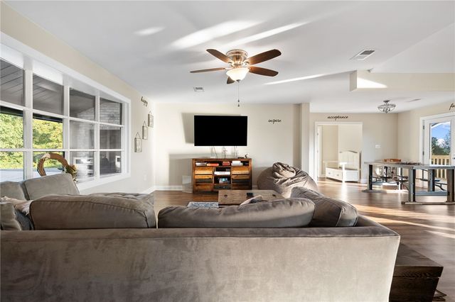 1010 Wall Circle, Chesnee, SC 29323