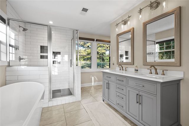 1010 Wall Circle, Chesnee, SC 29323