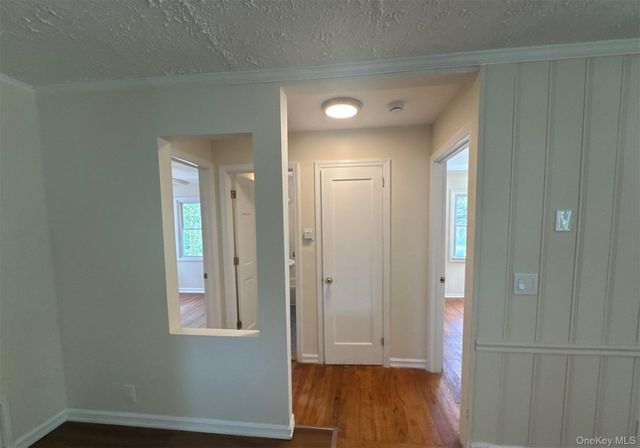 6900 Main Bayview Road, Southold, NY 11971