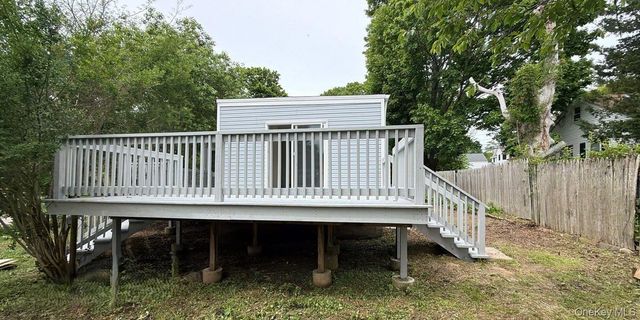 6900 Main Bayview Road, Southold, NY 11971