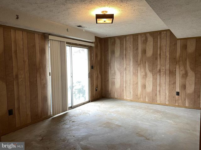 5303 CUMBERLAND ST, Capitol Heights, MD 20743