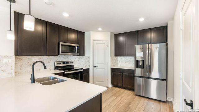 8519 Adler Fall Lane, Converse, TX 78109