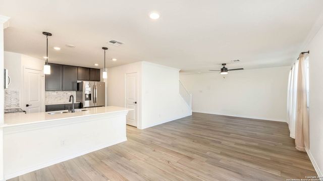 8519 Adler Fall Lane, Converse, TX 78109