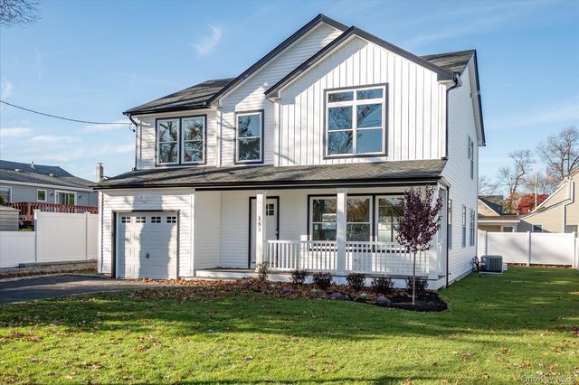 6 Gail Grace Court, Copiague, NY 11726