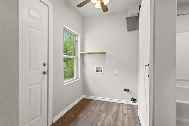 407 W Carnegie Street, Winnsboro, TX 75494