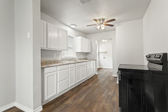 407 W Carnegie Street, Winnsboro, TX 75494