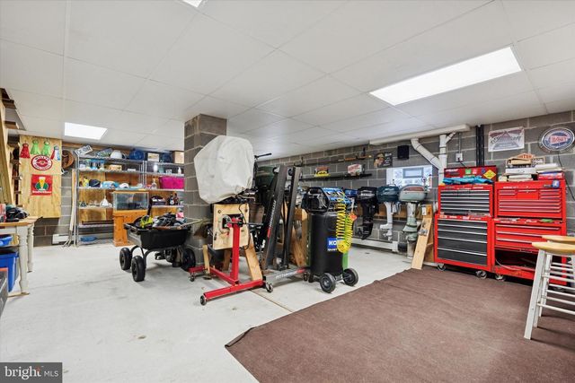 311 NESHAMINY RD, Croydon, PA 19021