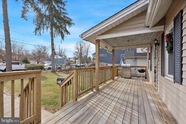 311 NESHAMINY RD, Croydon, PA 19021