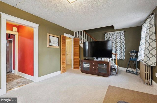 311 NESHAMINY RD, Croydon, PA 19021
