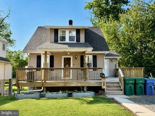 311 NESHAMINY RD, Croydon, PA 19021