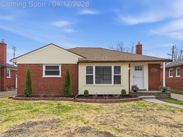 21324 Yale Street, St. Clair Shores, MI 48081